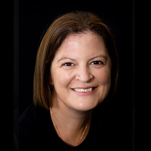 Photo of Elaine Harriot